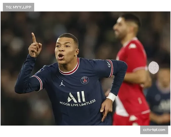 法甲第30轮：巴黎圣日耳曼提前八轮夺冠，姆巴佩上演帽子戏法